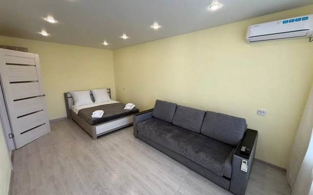Na Avtostroiteley 53 Flat