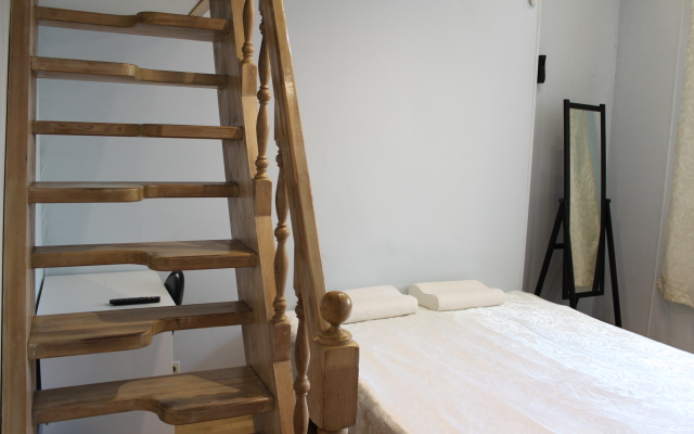 Avgust Kurskij Guesthouse