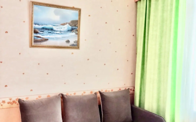Dom Tut Lyuks Flat