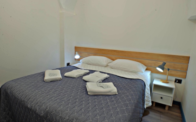 Dvenadtsat Mini Hotel