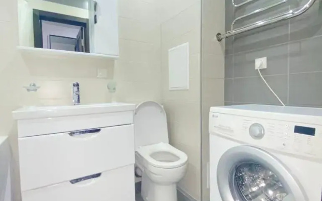 Na Azata Abbasova Flat