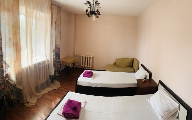Bolshaya Kvartira Na Oktyabryskoy Apartments