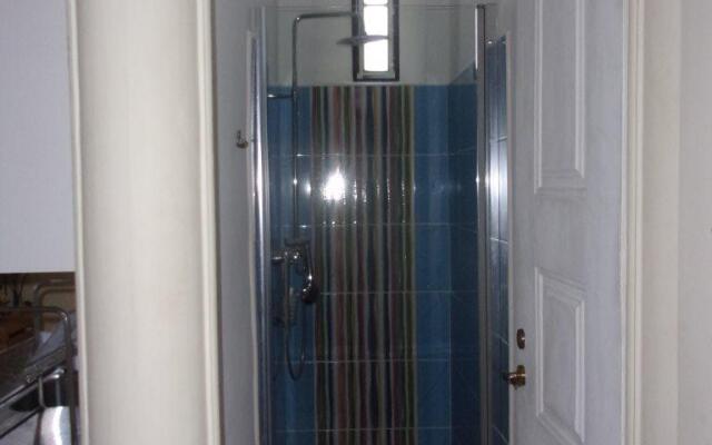 Hostel 402