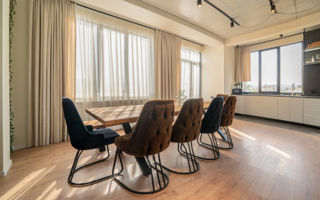 Trehkomnatniye Niabi Loft Apartments