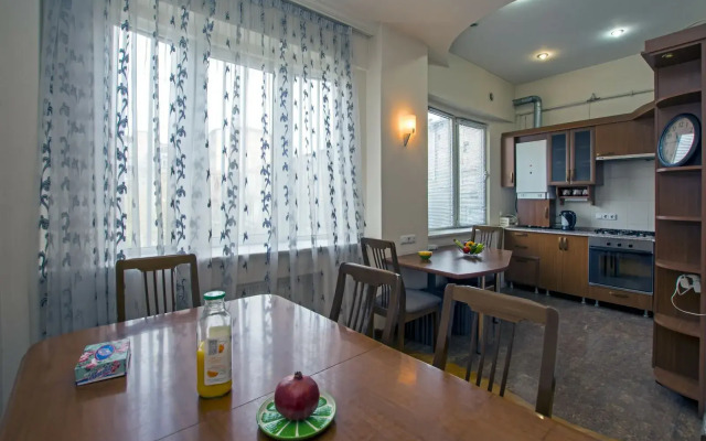 RentInnYerevan Vardanants Street 7 Apartments