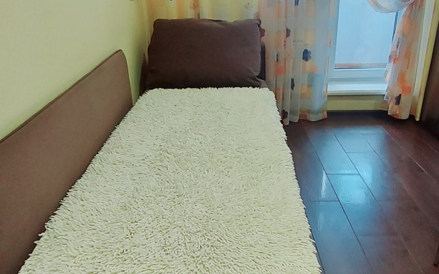 Uyutnaya kvartira s shikarnym vidom iz okna Flat