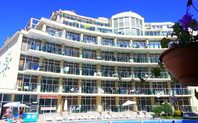 Menada Julia Apartments