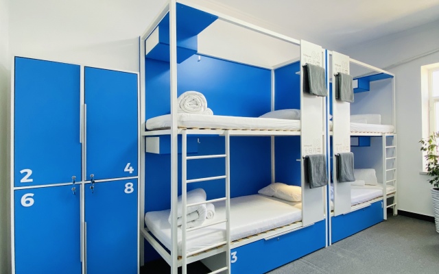 Caravan Hostel