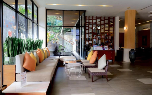 Peach Blossom Resort & Pool Villa