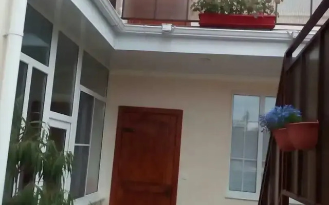 Elina Guest house