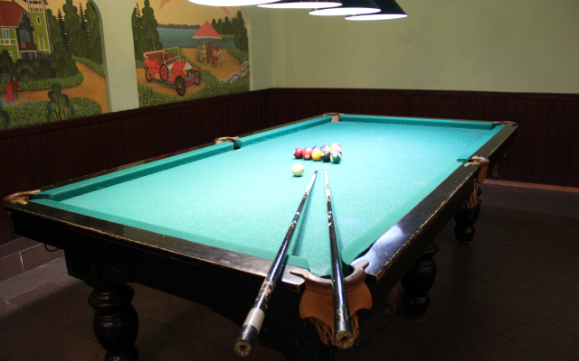 Pomestye Ampiala Hotel