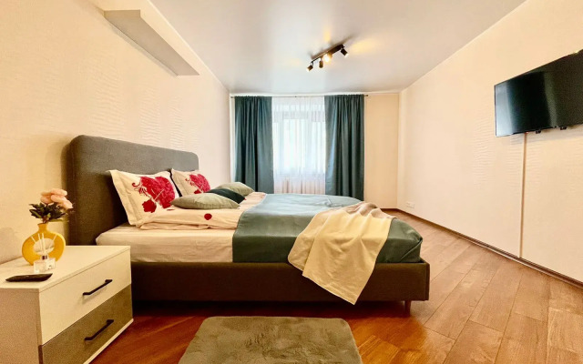 Апартаменты Империя на Аминева