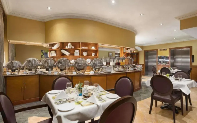 Howard Johnson by Wyndham Abu Dhabi