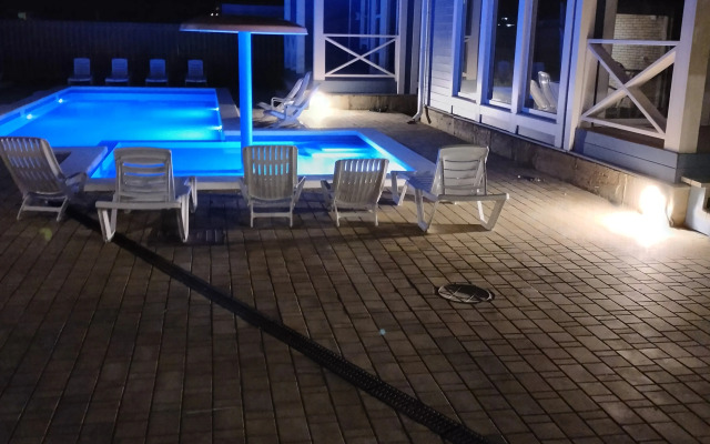 Blue Waves Villa