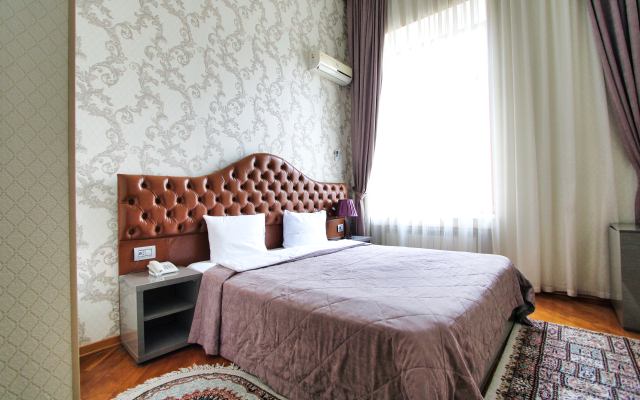 Pilot Baku Hotel