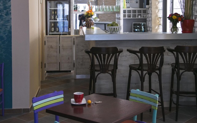 Хостел Varad INN Hostel and Cafe