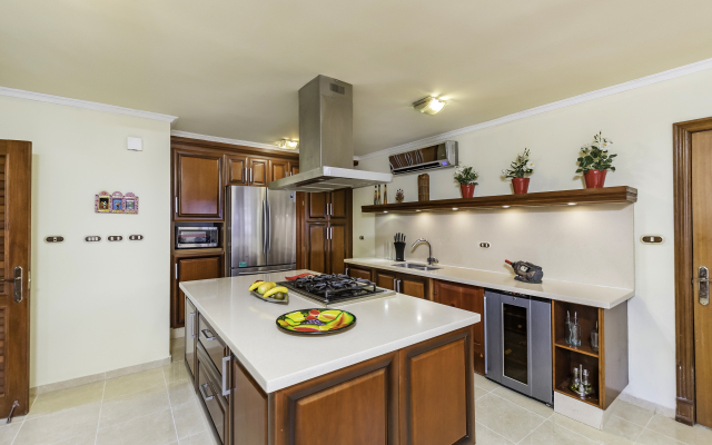 Luxury & Stunning Villa in Cocotal with Pool Villa