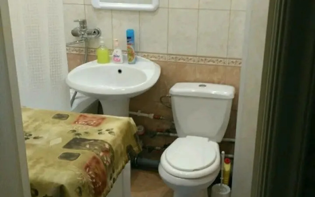 V Starom Oskole, R-N Ledovogo Dvortsa Apartments