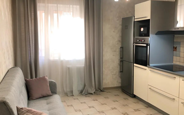 Uyutnaya V 10 Minutakh Ot Tsentra Flat