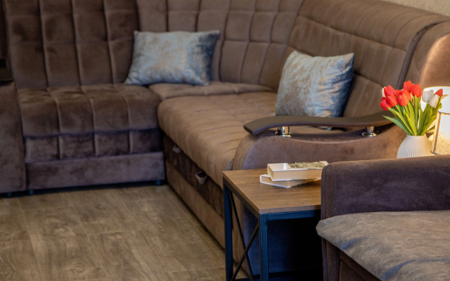 Квартира Двухкомнатная на Губина