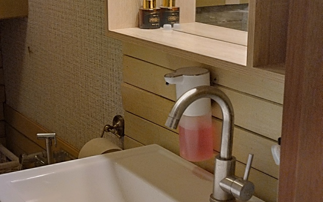 Частный дом Дом у реки в английском стиле