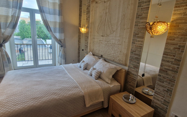 Dvukhkomnatnaya V Samom Tsentre Flat