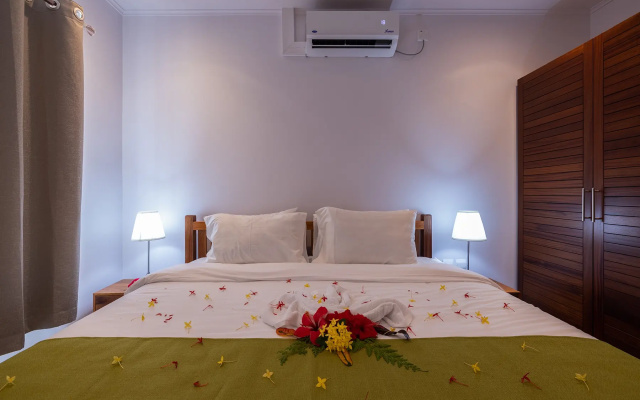 Апарт-отель Crystal Shores Self Catering Apartments - Seychelles