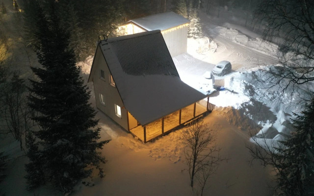 V Sheregeshe Private house
