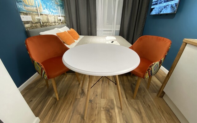 Sinyaya studiya i tochka Apartment