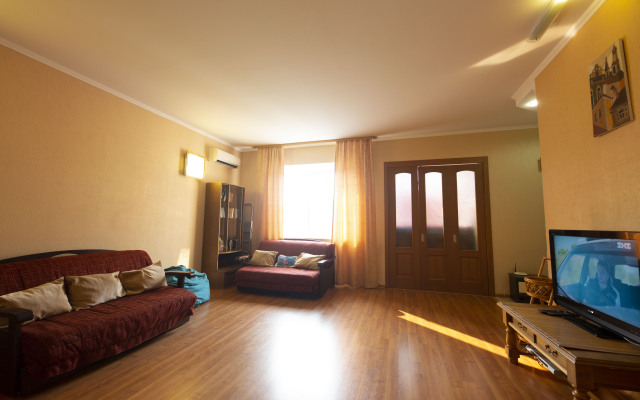 Квартира 3 комнатная квартира улица Холодильная 85/1