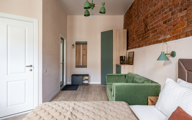 Квартира Яркая студия рядом с Невским Проспектом