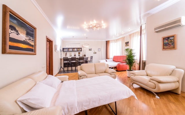 Na 5-m Voykovskom Apartments