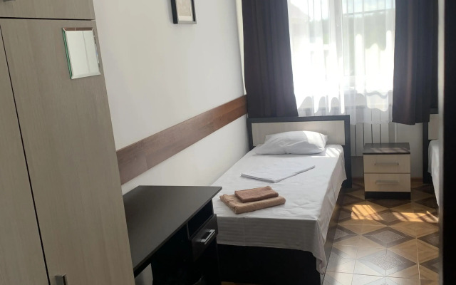 Отель Тихий дом