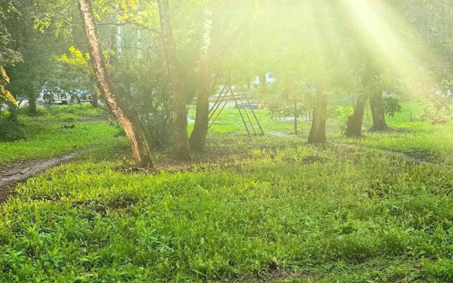 U Ostanovki Gostsirk Flat