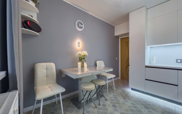 Квартира у Метро и Ладожского Вокзала