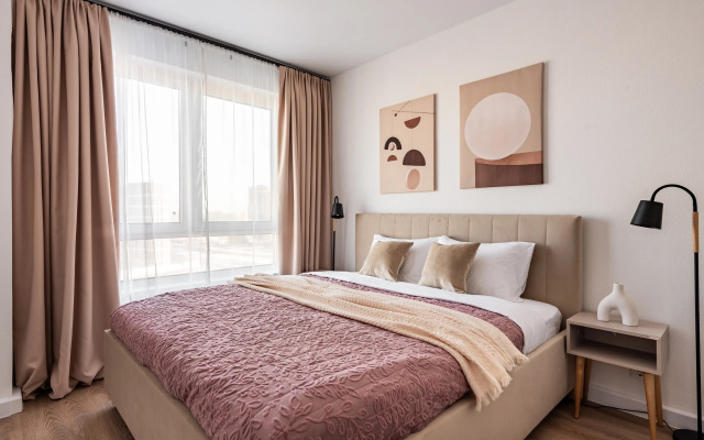 Ezhevichno-Smorodinovyj Tort, vidovaya Flat