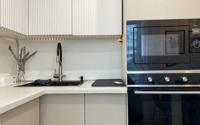 2-K s Klassnym Remontom na Pobede u Tsentra Flat