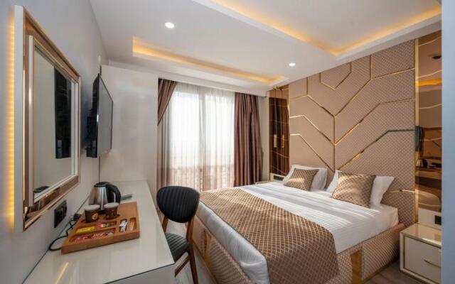 Luxury Airport Hotel by Zazzoni