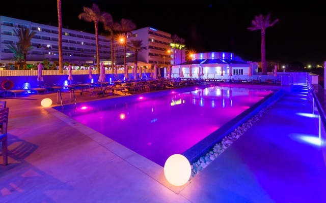 Tasia Maris Beach Hotel