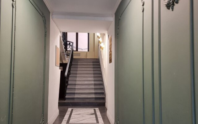 Rizhskiy Studiya #37 Apartments