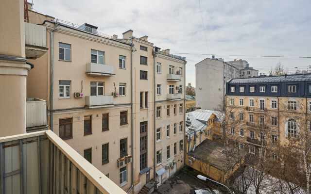 4-Komnatnye Na Chistykh Prudakh Apartments