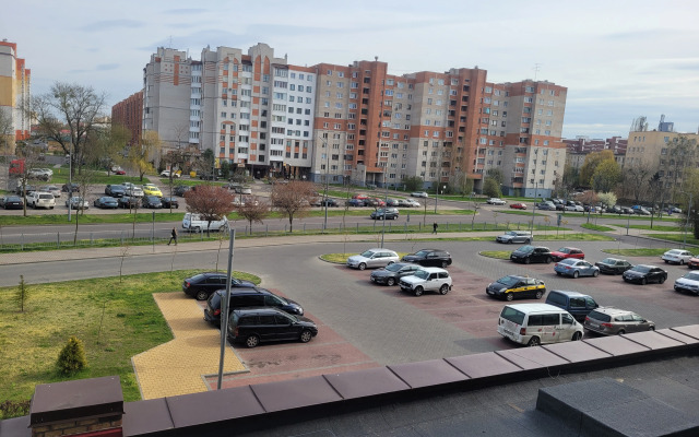 Loft V Tsentre Bresta Flat