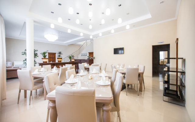Aviator Hotel
