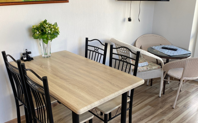 Апартаменты Солнечный Трехкомнатные стандарт с балконом