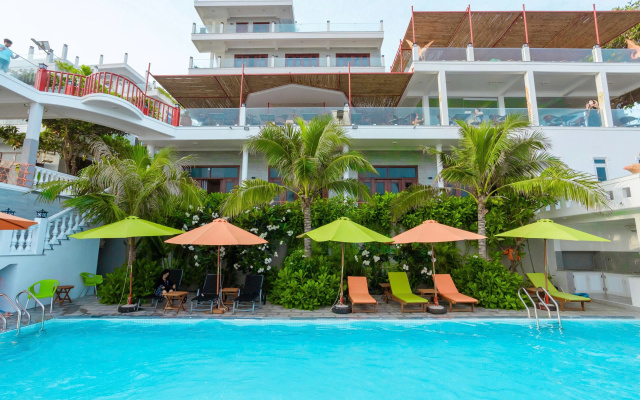 Bay View & Villas Mũi Né Resort – Pool – Phan Thiet