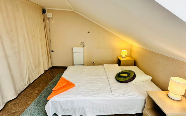 S vidom na gory v ozdorovitelnom centre Reka ZHizni Apartments