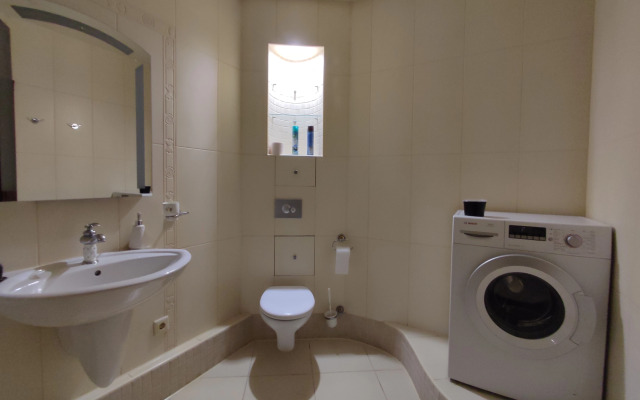 Квартира Уютная 3х комнатная в шаговой доступности от G-Drive Арена