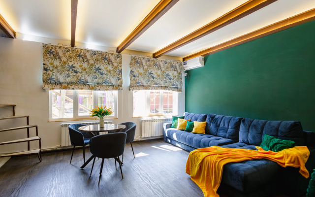 Dvukhurovnevaya V Tsentre Astrakhani Flat