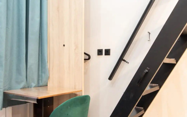 Апартаменты Студия двухуровневая в Зюзино