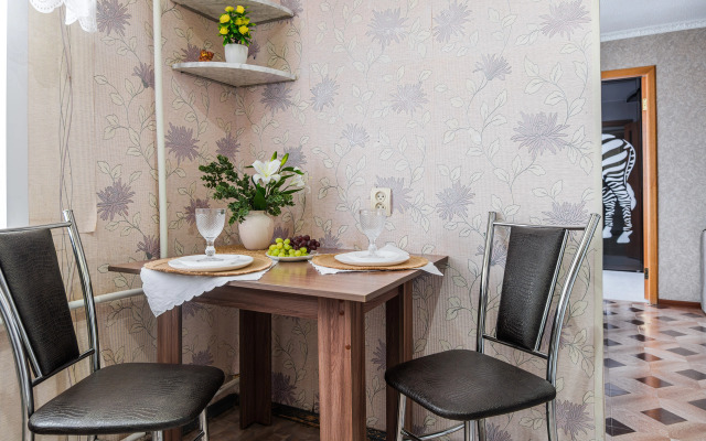 Апартаменты Двухкомнатные по Авиаторов 7